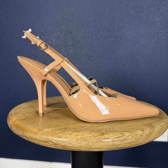 Marc Fisher NWT Nude Patent Torry Slingback Pumps, Size 9.5 - Picture 6 of 12